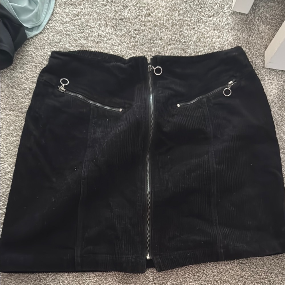 Black Zippered Women's Skirt